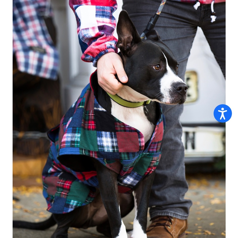Vermont Flannel Dog Jacket Size XL, tags still on.